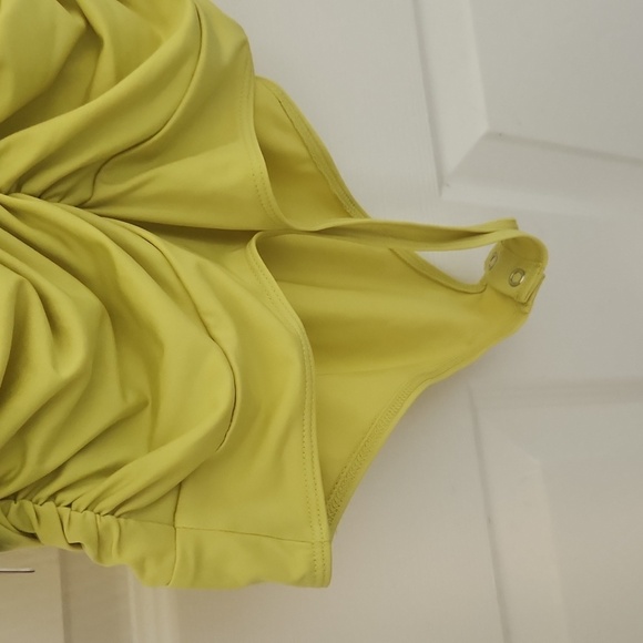 Express Light Yellow Body Contour Ruched Bodysuit Top Small - Picture 7 of 7